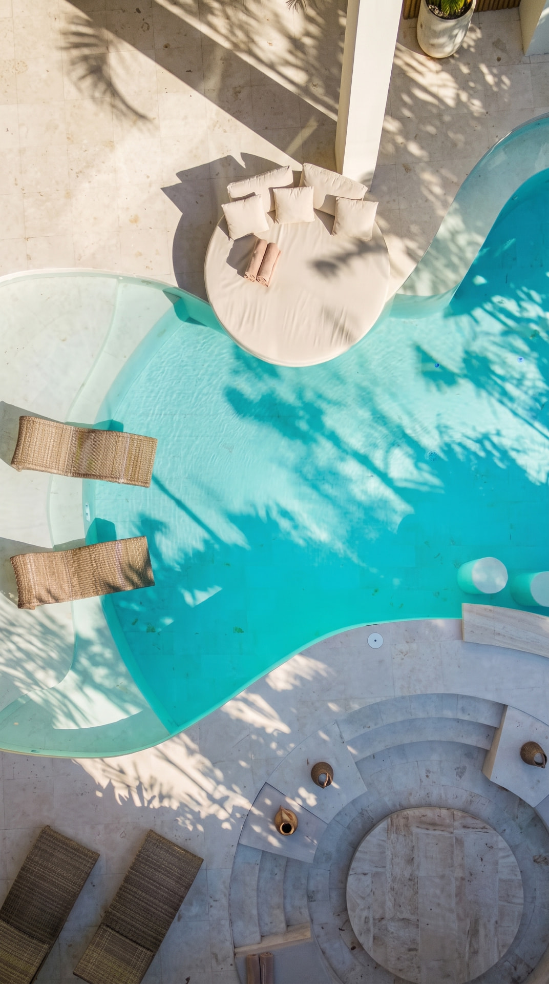 Pool reel content for THE ARCH